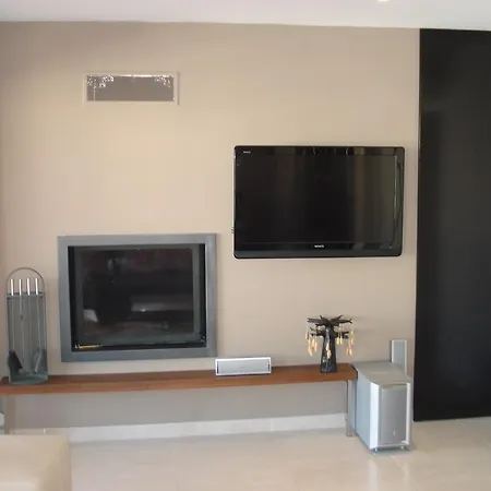 Garibaldi Apartment